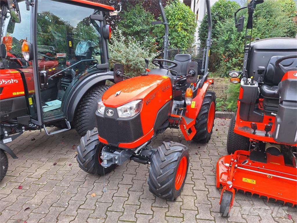 Kubota B2-261 H ROPS جرارات مدمجة