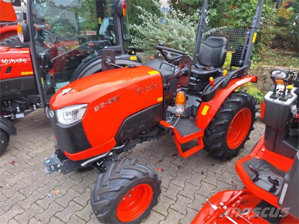 Kubota B2-261 H ROPS جرارات مدمجة