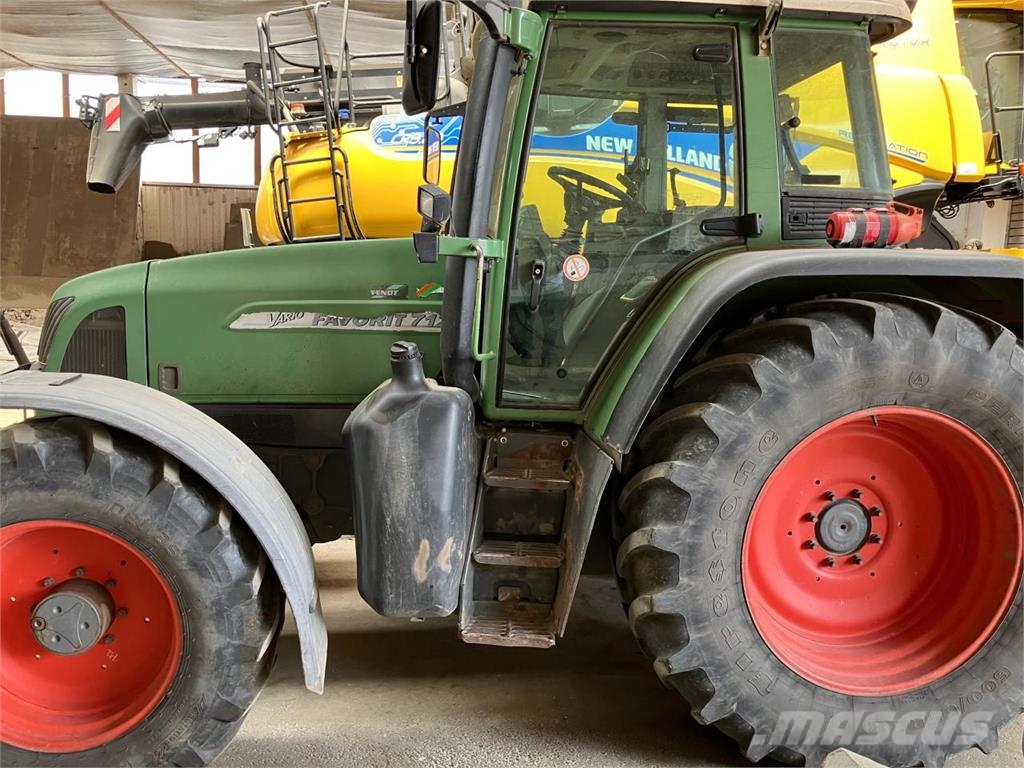 Fendt 712 Vario الجرارات