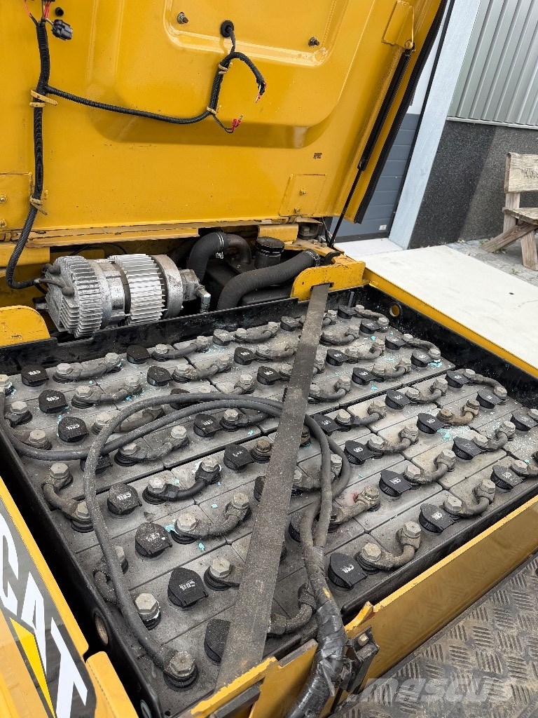 CAT EP 25 K PAC Električni viličari
