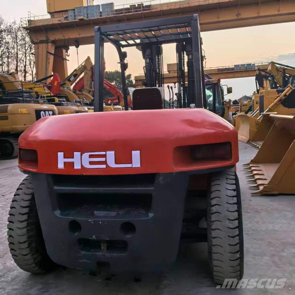 Heli 100 Teleskopiniai krautuvai