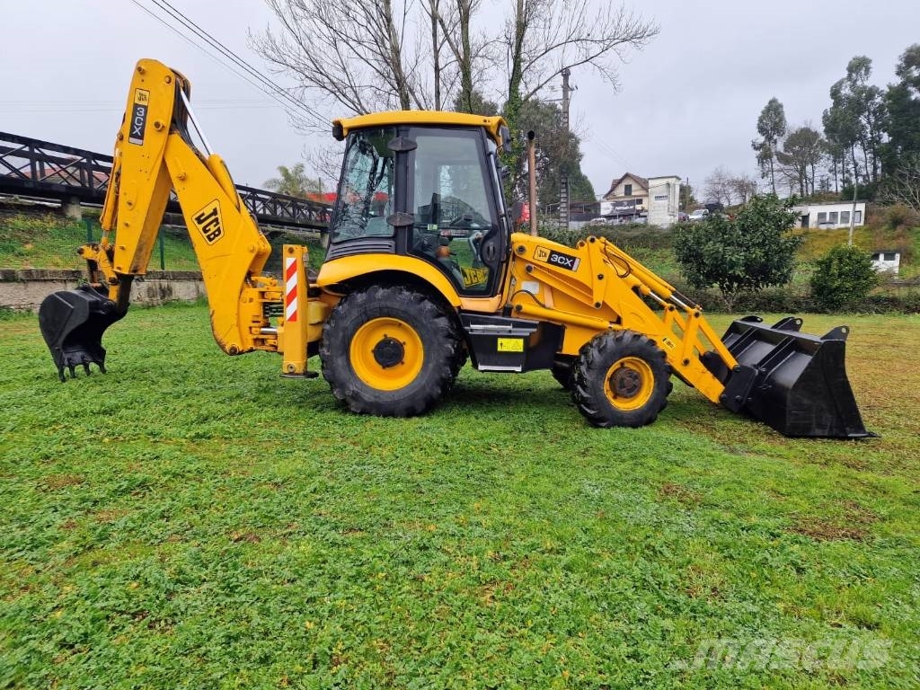 JCB 3 CX Backhoe loaders