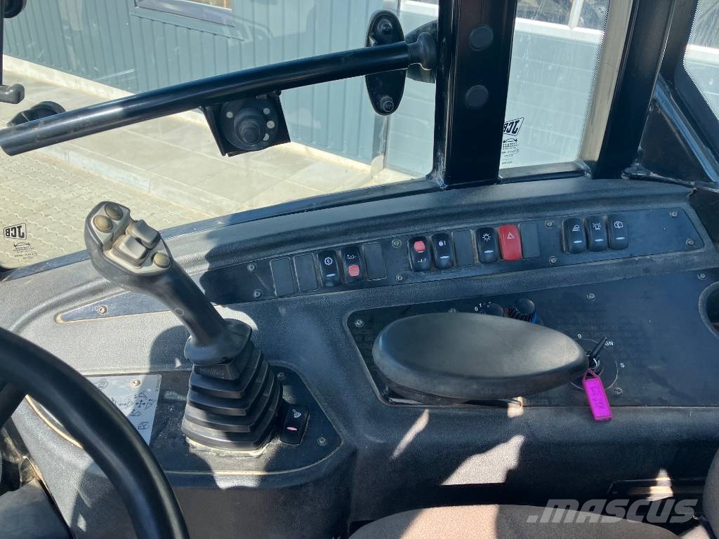JCB 409 Gumikerekes homlokrakodók