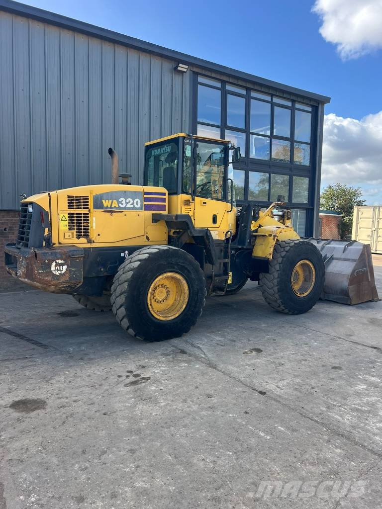 Komatsu WA 320-5 Iekrāvēji uz riteņiem