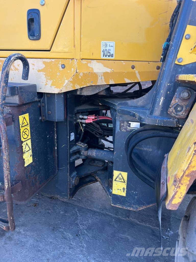 Komatsu WA 320-5 Iekrāvēji uz riteņiem