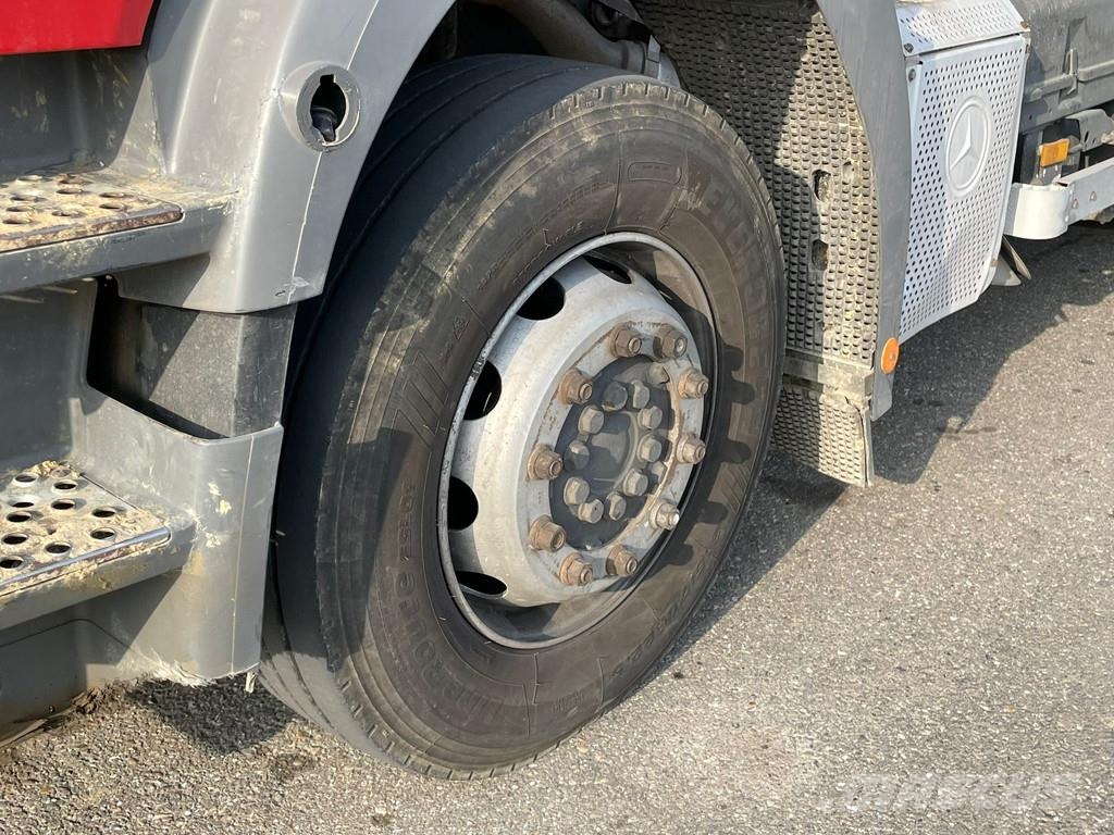 Mercedes-Benz Axor 1829 13.500L Fuel Truck Tankwagen