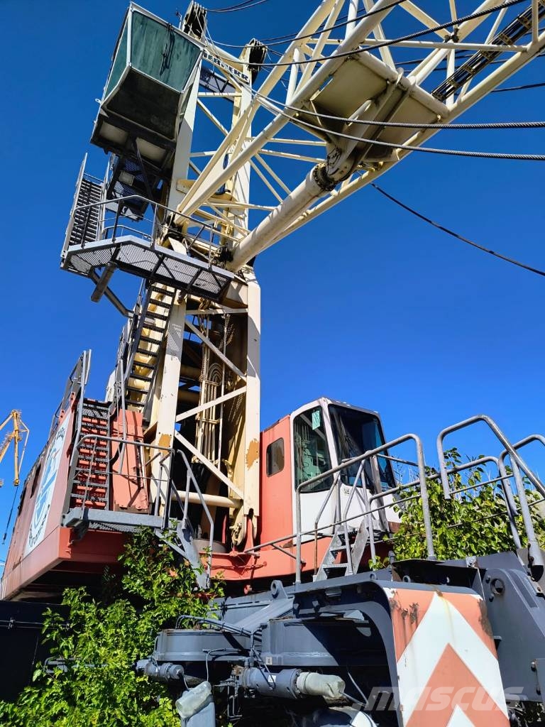 Liebherr LHM 150 Ladekrane