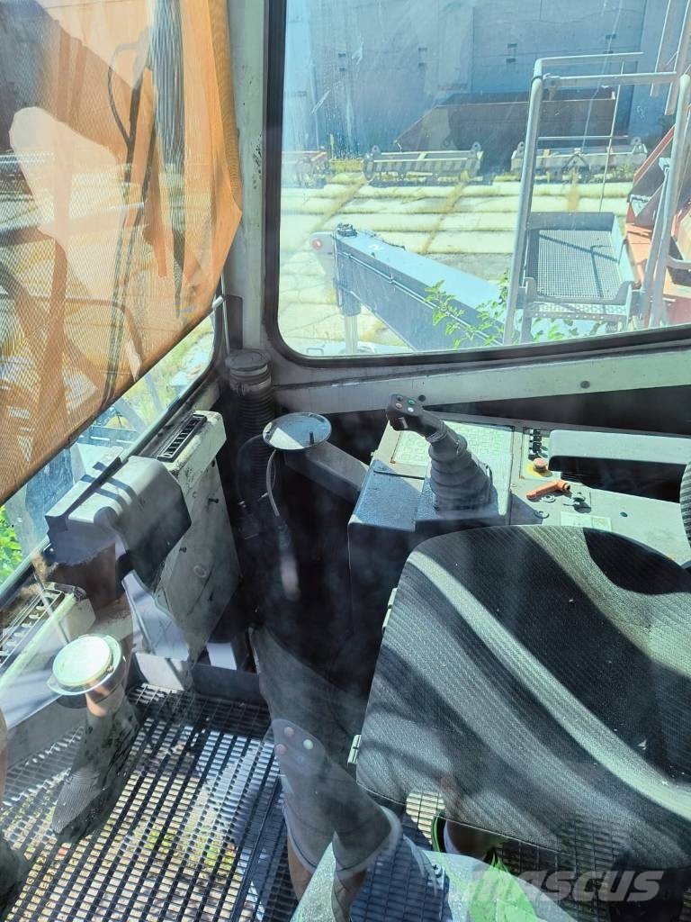 Liebherr LHM 150 Ladekrane