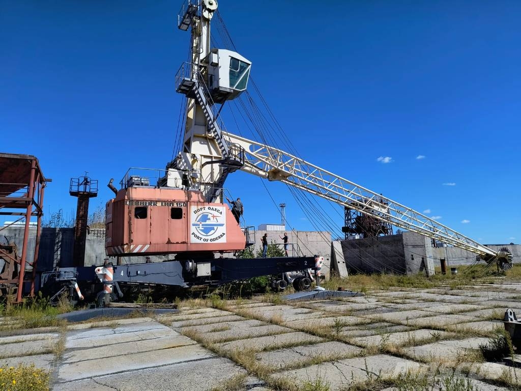 Liebherr LHM 150 Ladekrane