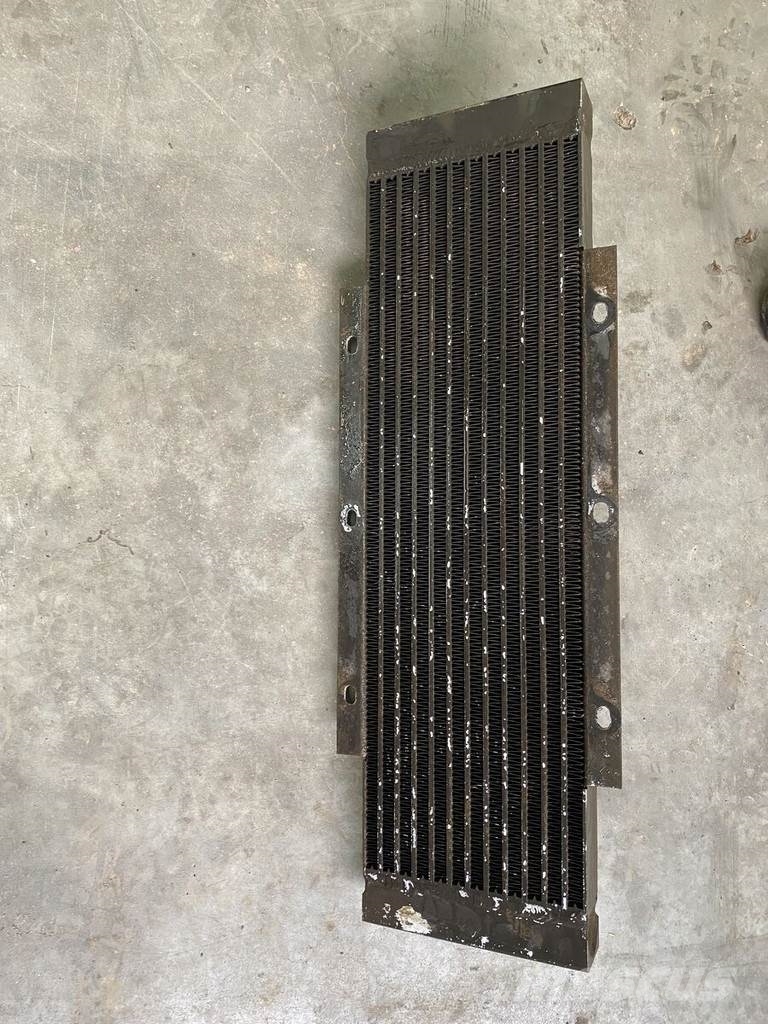 Liebherr Frame and condensator 散热器