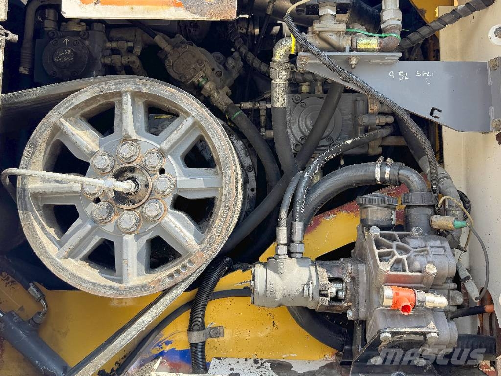 Wirtgen W 2100 Asfalta dzesēšanas iekārtas