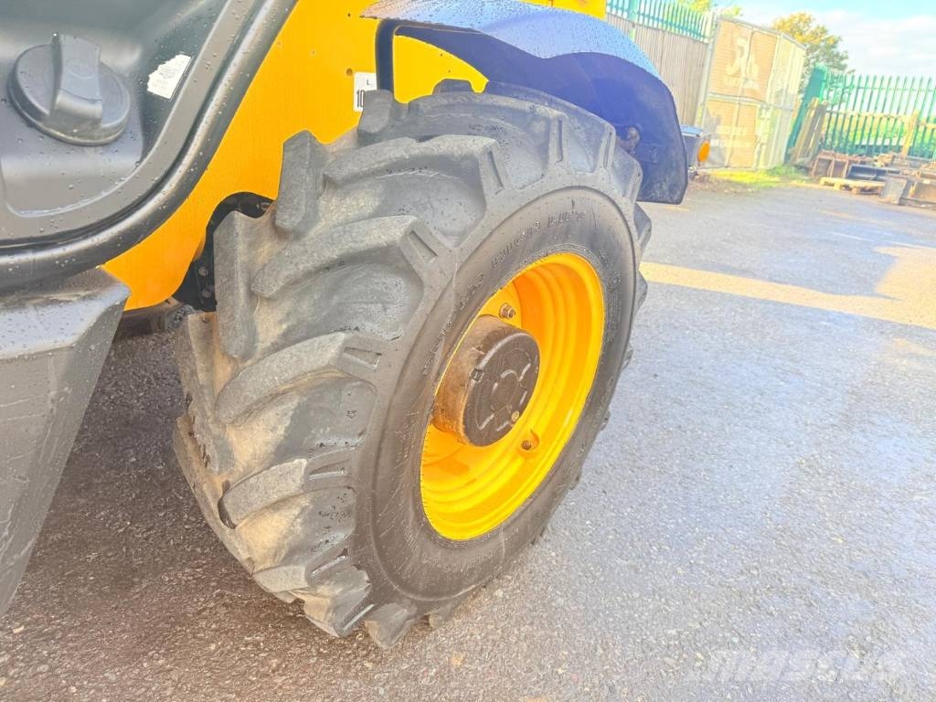 JCB 540-140 Teleszkópos rakodók