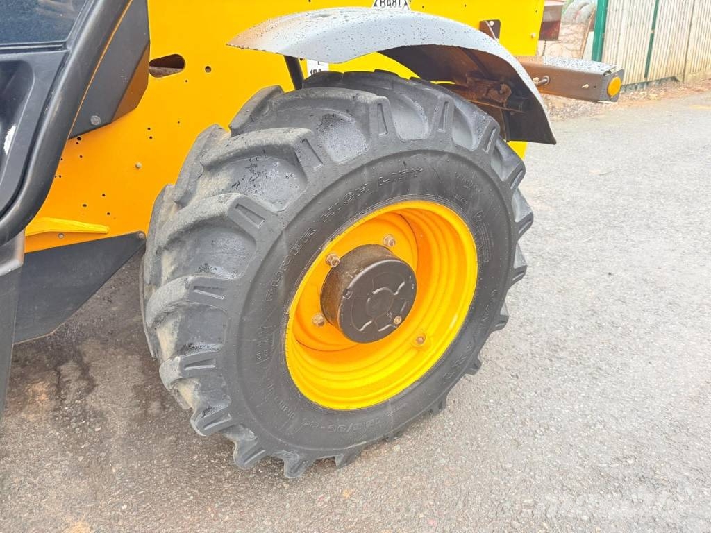 JCB 540-140 Teleszkópos rakodók