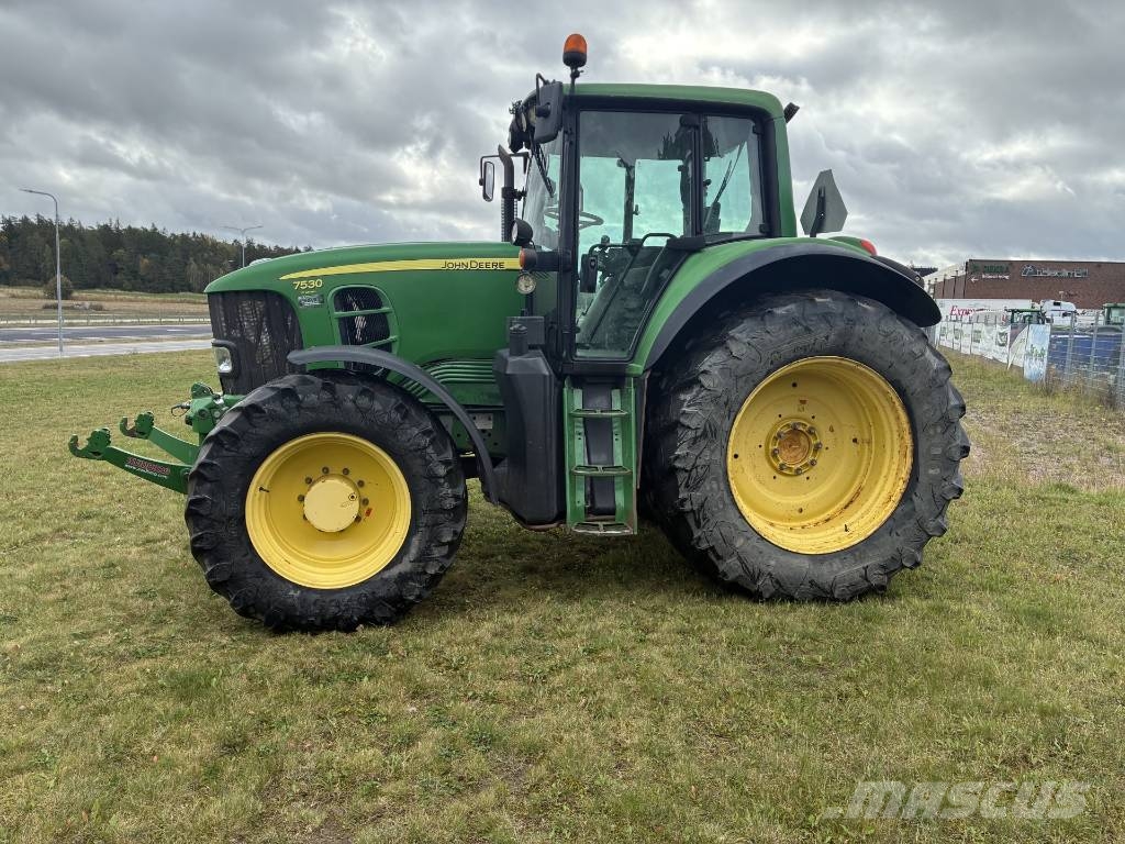 John Deere 7530 Premium AP Traktori