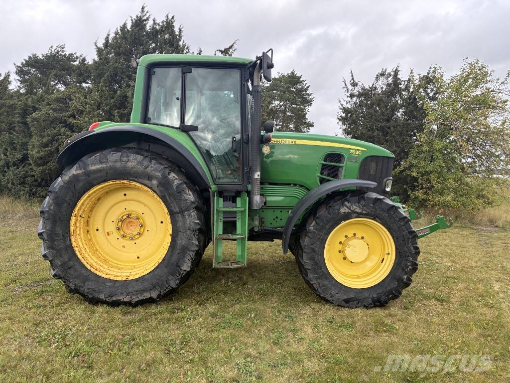 John Deere 7530 Premium AP Traktori
