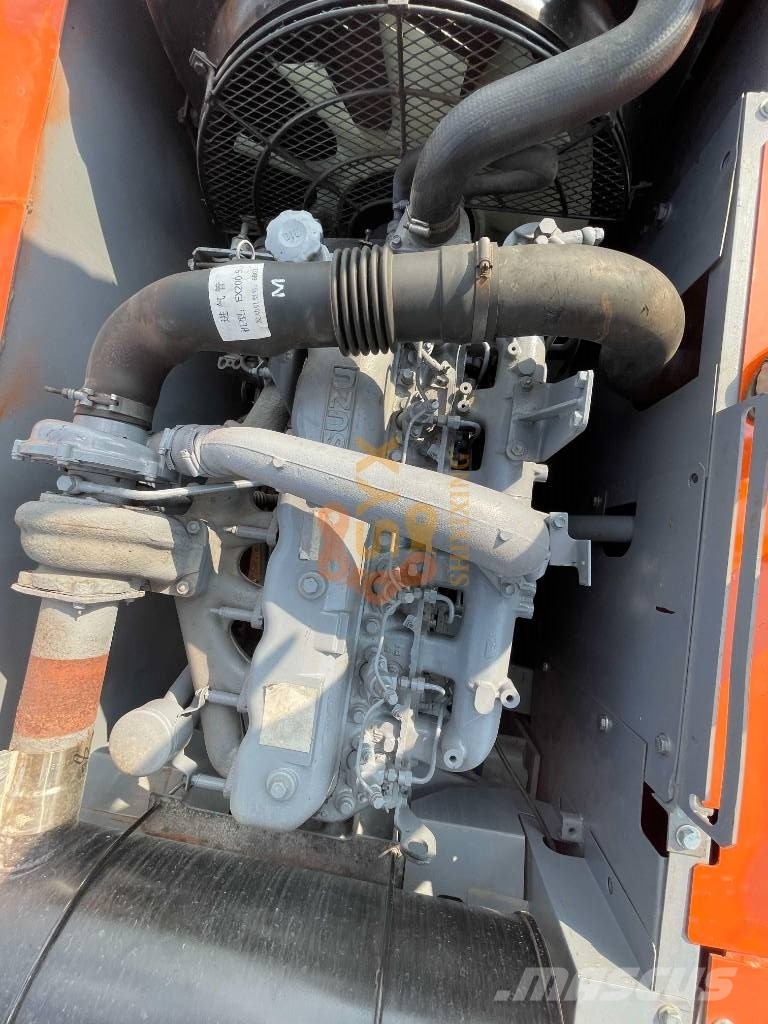 Hitachi EX 200 LC حفارات زحافة