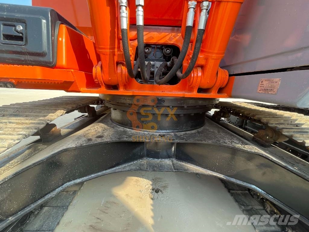 Hitachi EX 200 LC حفارات زحافة