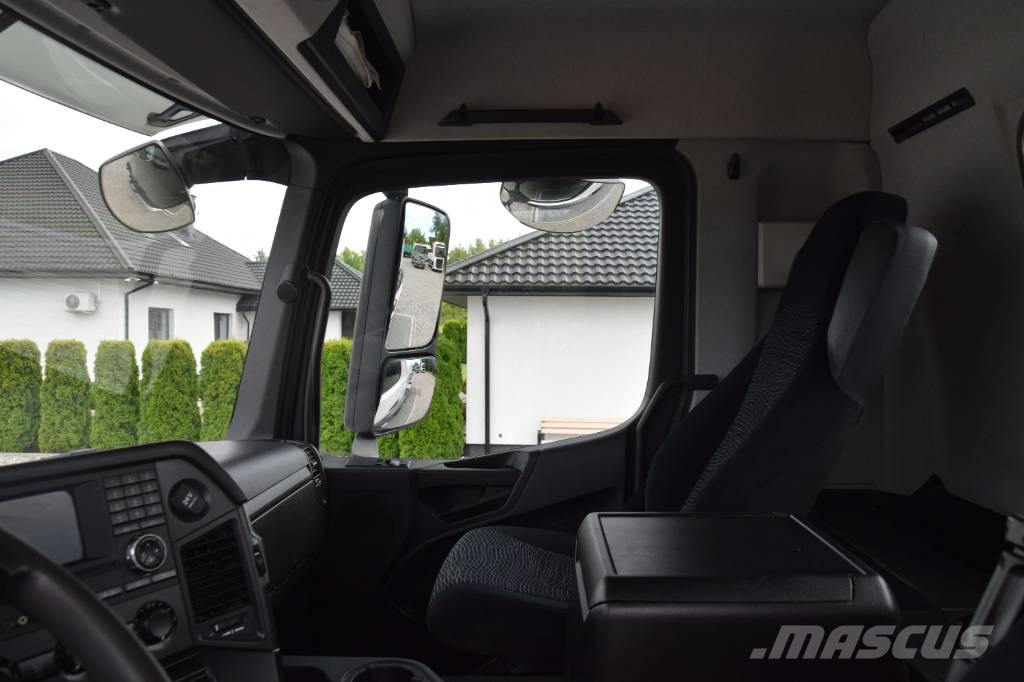 Mercedes-Benz Arocs 3243 Betonudlæggere