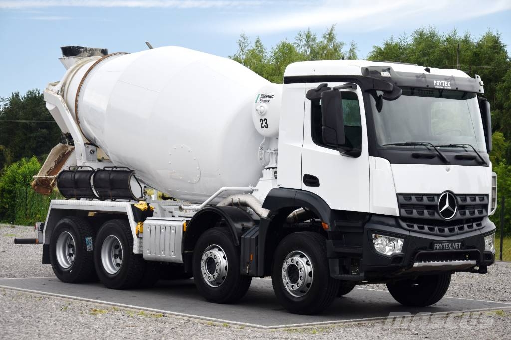 Mercedes-Benz Arocs 3243 Betonudlæggere