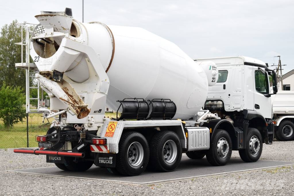 Mercedes-Benz Arocs 3243 Betonudlæggere