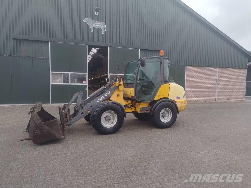 Volvo L 25 B 轮式装载机