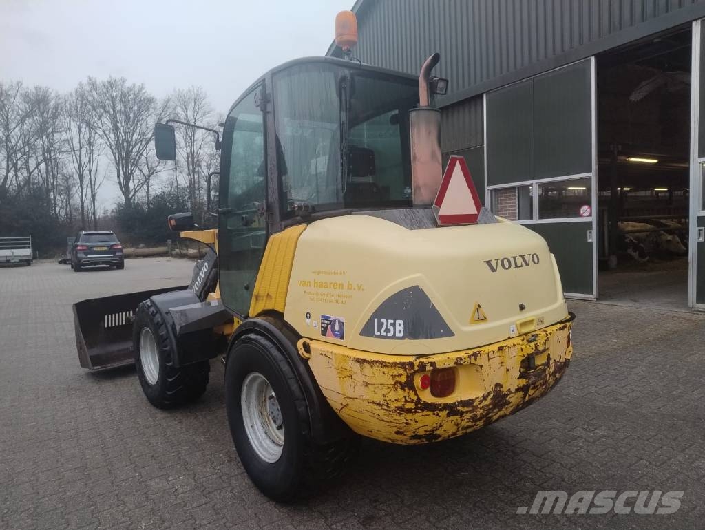 Volvo L 25 B 轮式装载机