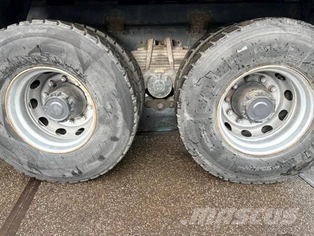 Renault Kerax 420 DCI 8x4 FULL STEEL KIPPER (ZF16 MANUAL G Kipper