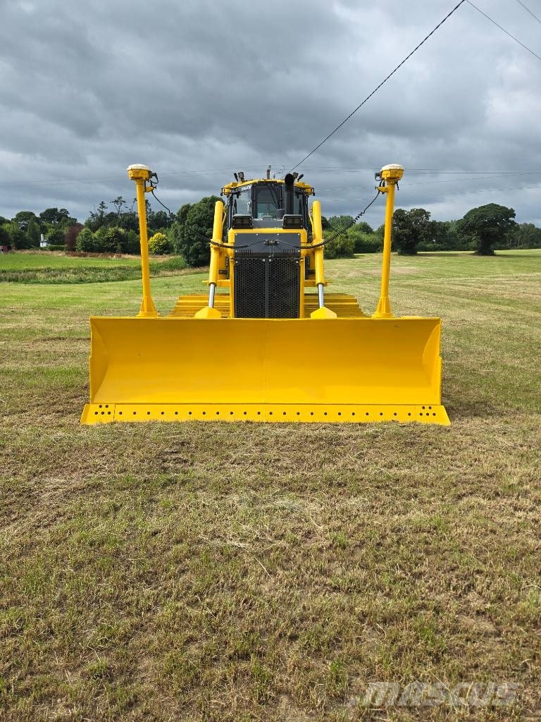 Komatsu DX 65 PX-18 بلدوزرات مجنزرة