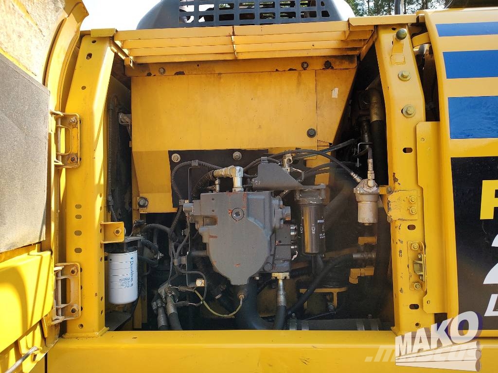 Komatsu PC 240 LC-10 حفارات زحافة