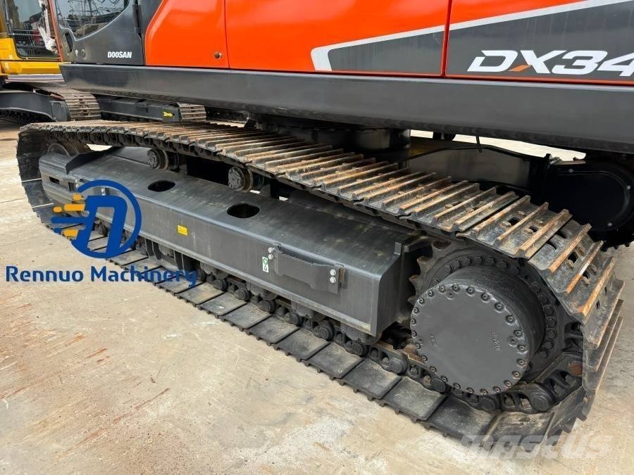 Doosan DX 340 حفارات زحافة