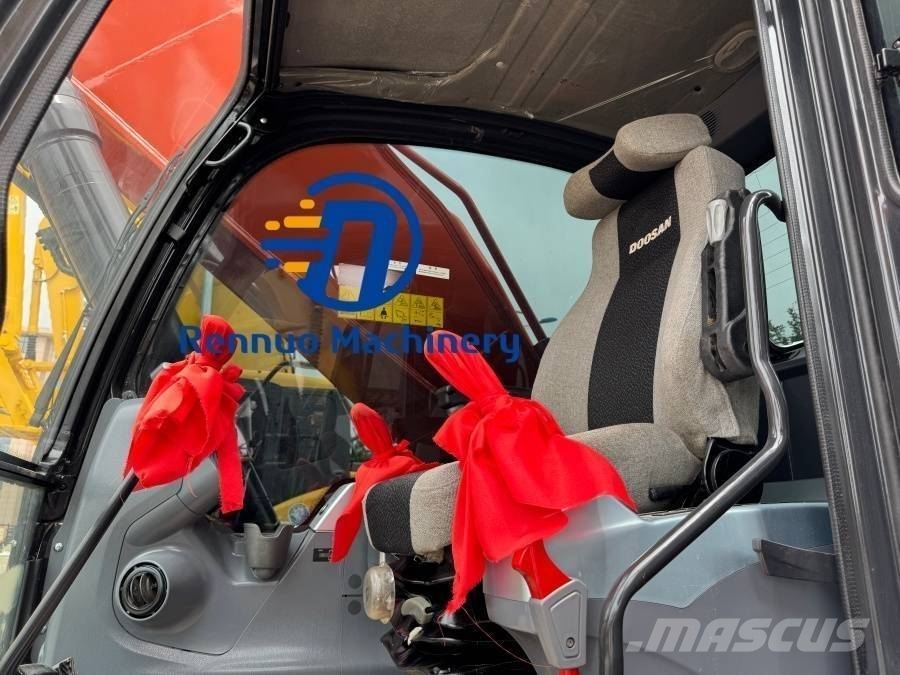 Doosan DX 340 حفارات زحافة
