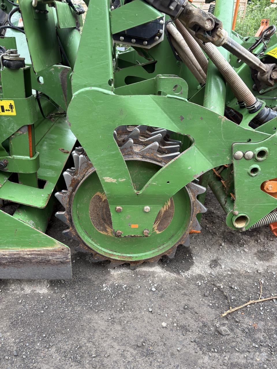 Amazone AD-P Super + KE 403 Drillmaschinenkombination