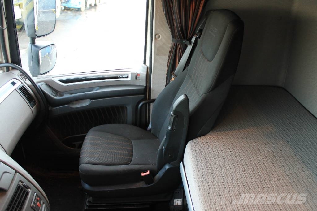 DAF XF 530 FTS 曳引機組件