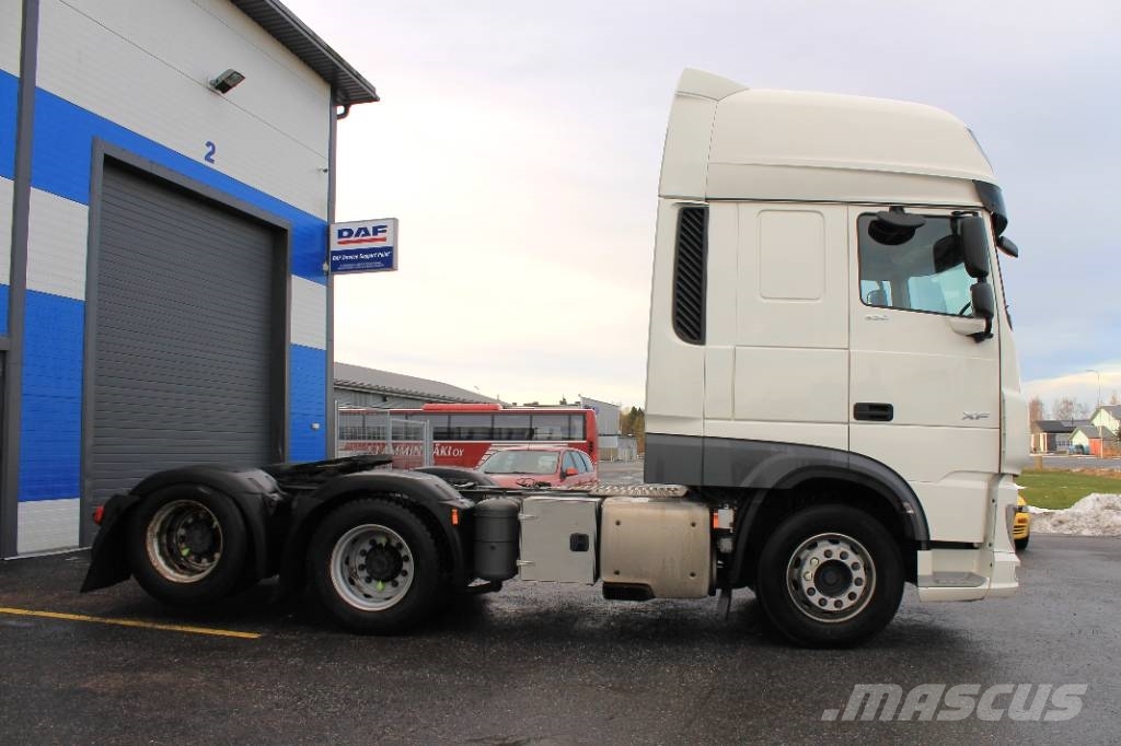 DAF XF 530 FTS 曳引機組件