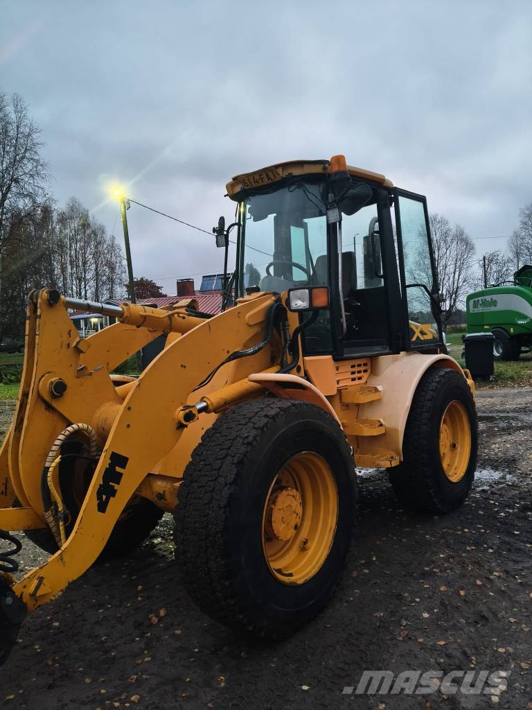 JCB 411 ZX Iekrāvēji uz riteņiem
