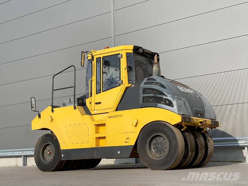 Bomag BW 25 RH Pneumorehvidega rullid