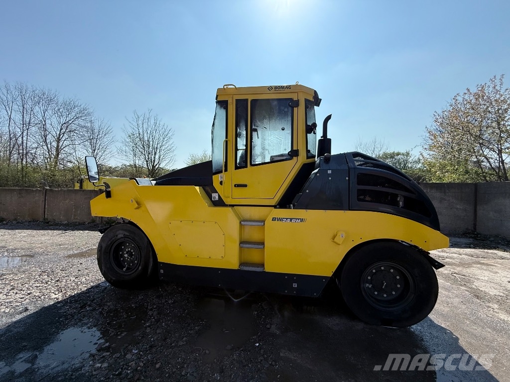 Bomag BW 24 R H Пневматични гумени ролки