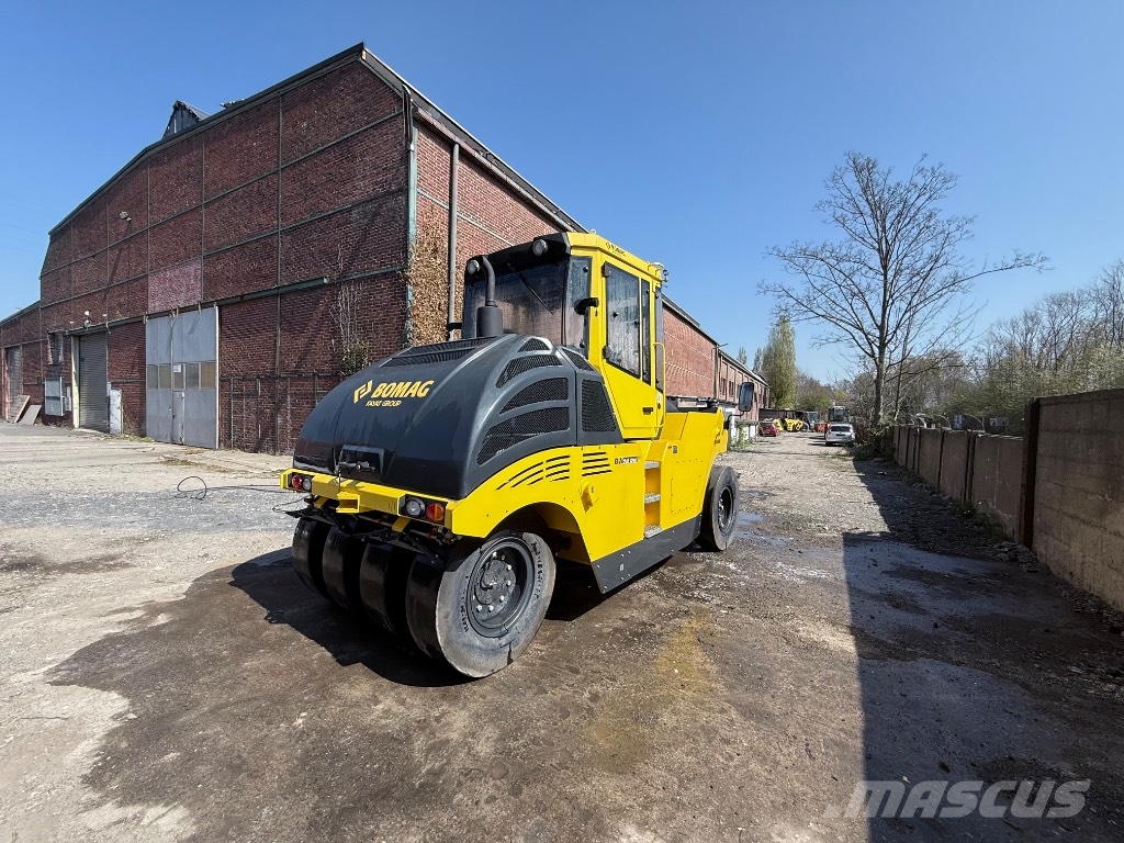 Bomag BW 24 R H Пневматични гумени ролки