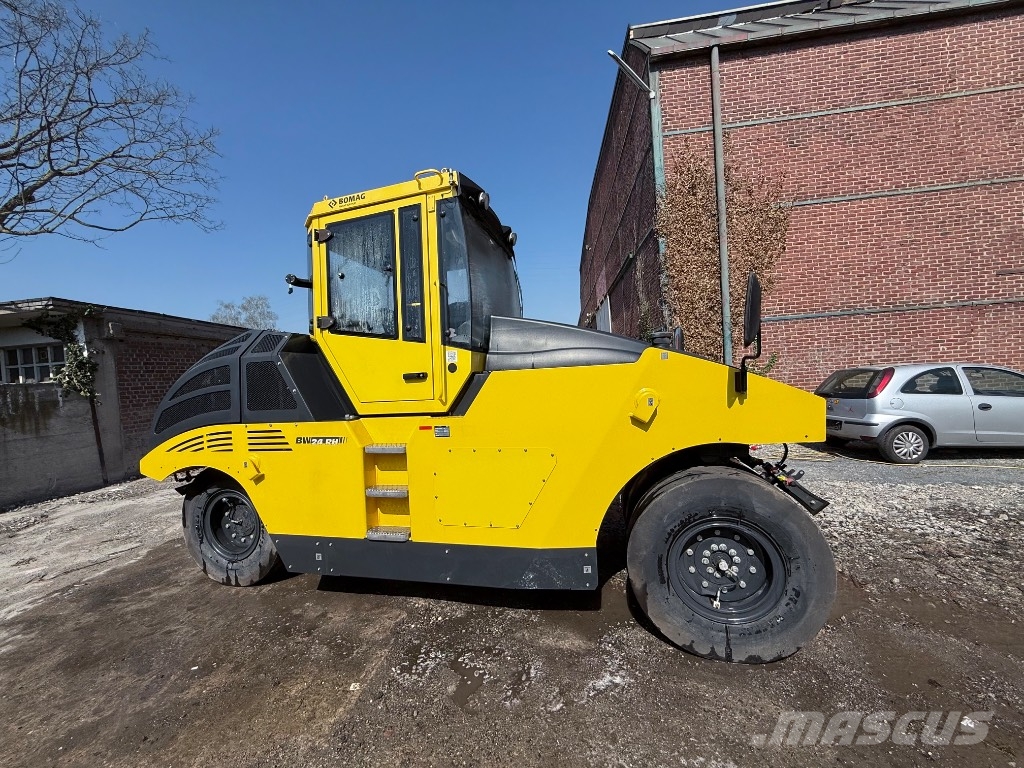 Bomag BW 24 R H Пневматични гумени ролки