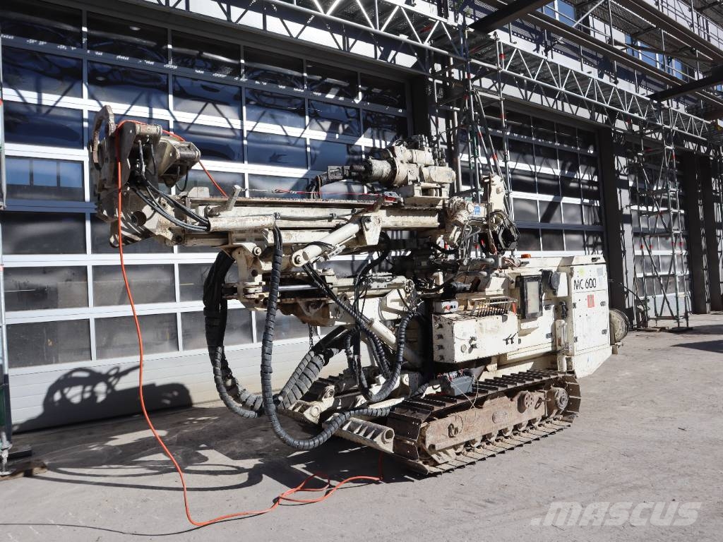 Comacchio MC 600 Анкерни сондажни платформи