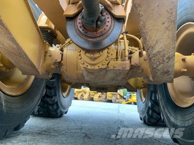 CAT 730 Dúmpers articulados