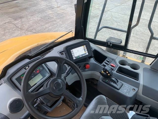 CAT 730 Dúmpers articulados