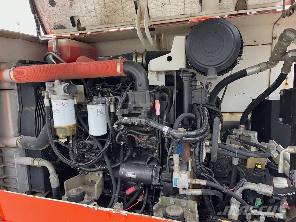 Dynapac CP 142 胶轮压路机