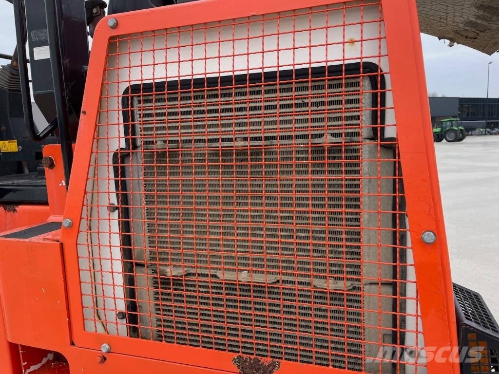 Dynapac CP 142 胶轮压路机