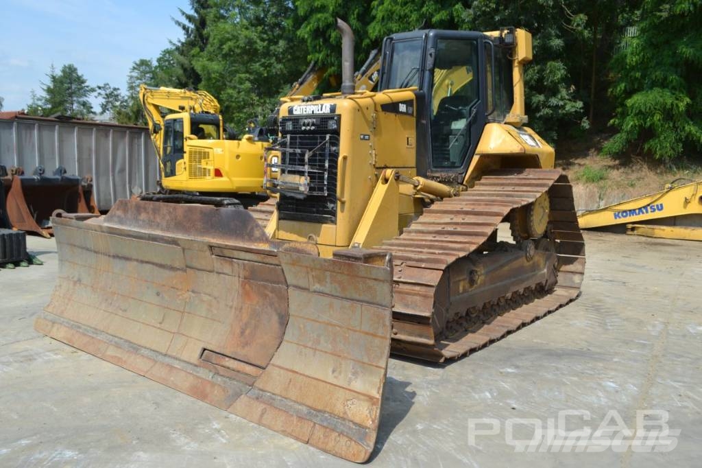 CAT D 6 N LGP بلدوزرات مجنزرة