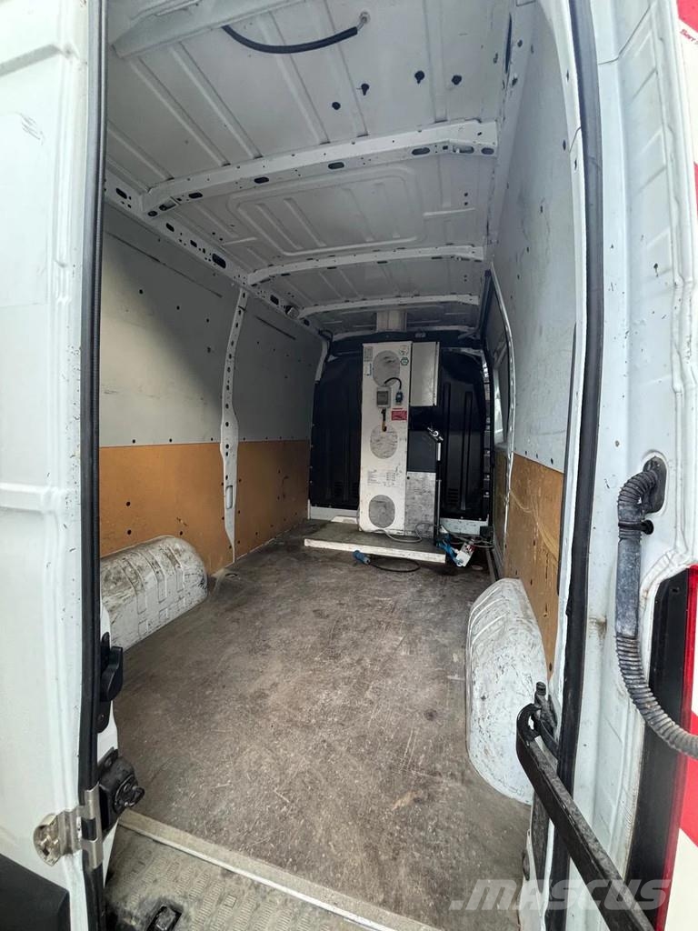Renault Master III Autoplošiny