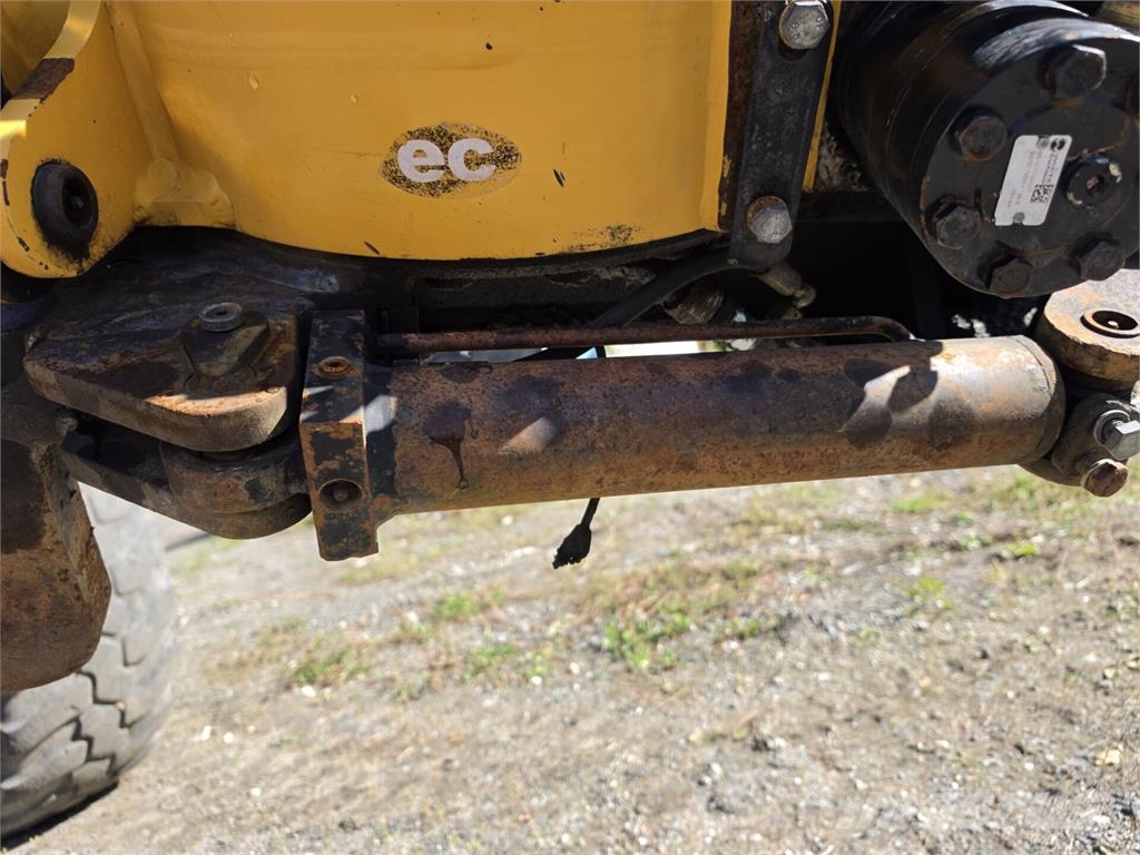 Engcon NTP-10 Volteadoras