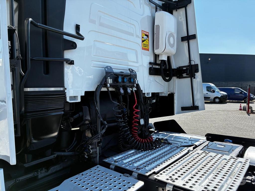 Renault T HIGH 480 T4X2 13 L, Voith Retarder, Full options Cavalos mecânicos