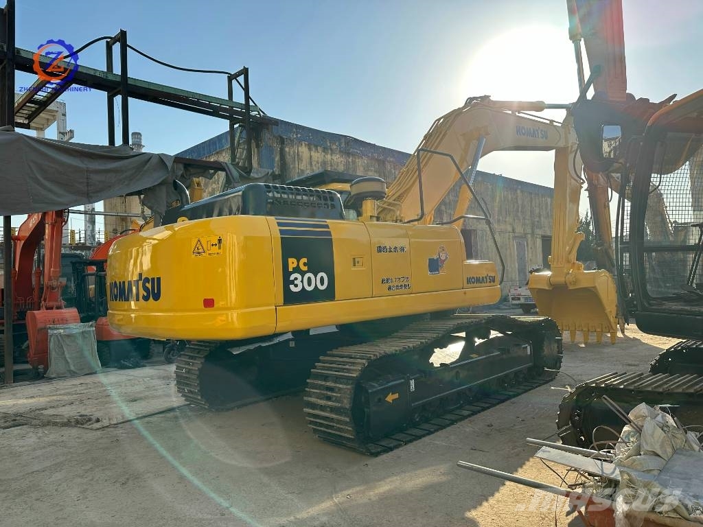 Komatsu PC 300 Εκσκαφείς με ερπύστριες