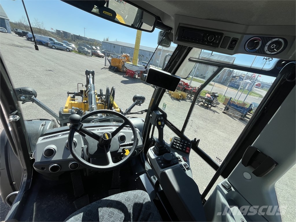 New Holland W 100D Telehandlers